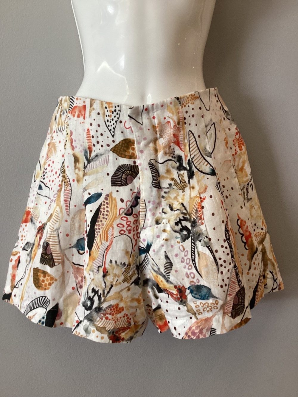 Lanhtropy Frida Linen Shorts Small